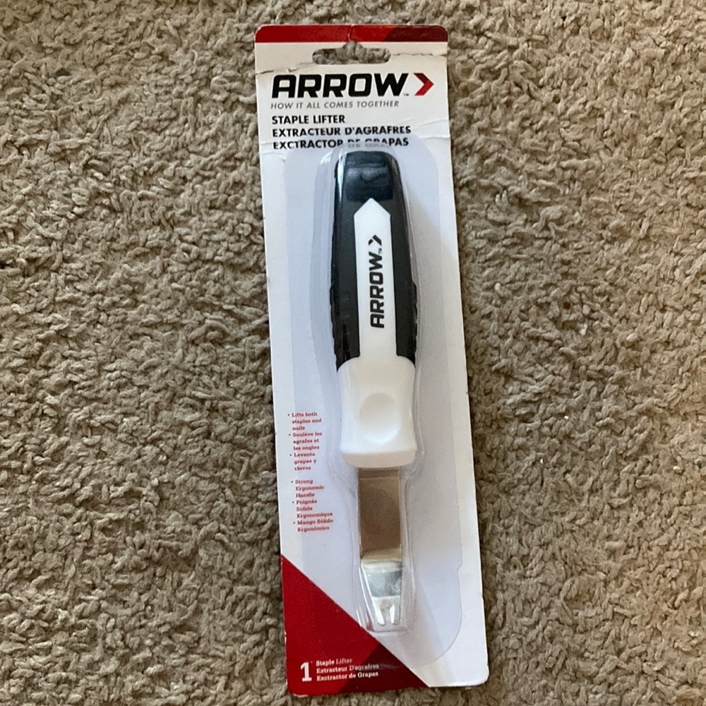 Staple lifter